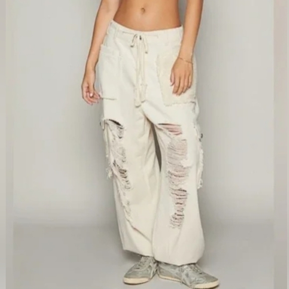 POL Distressed Cargo Pants in The Color Oatmilk. NWOT - Picture 3 of 6
